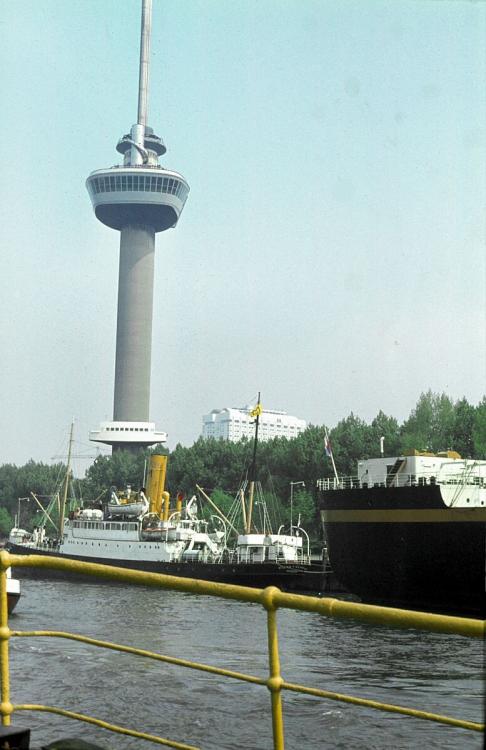 D D31 11-6-1978 Aegri in de Parkhaven Euromast op de achtergrond.jpg