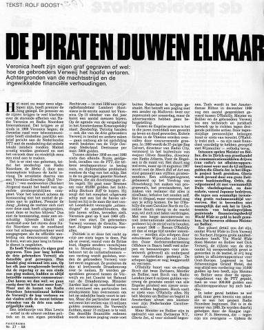 19710702 Panorama Piraten duwen elkaar onder Ver_RNI01.jpg