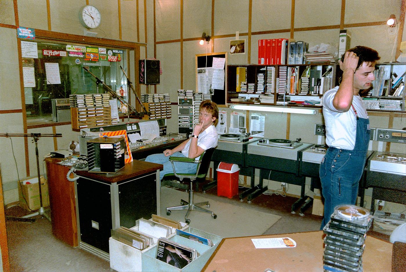 Abu Dhabi Capital radio 20 Februari 1986