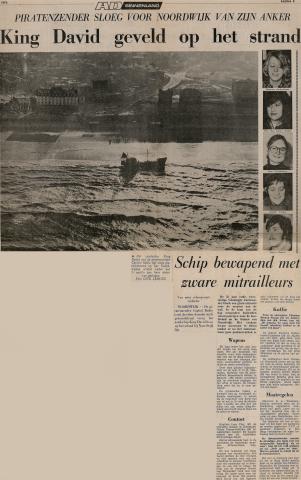 19701110 AD Schip bewapend met zware mitrailleurs.jpg