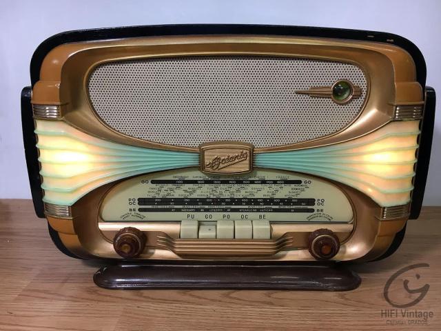 Radio..jpg