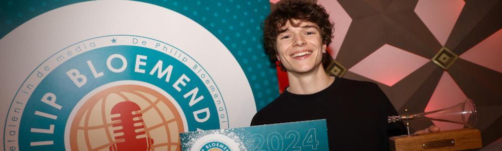 Gijs Sanders ontvangt Philip Bloemendal Prijs 2024 voor journalistiek talent